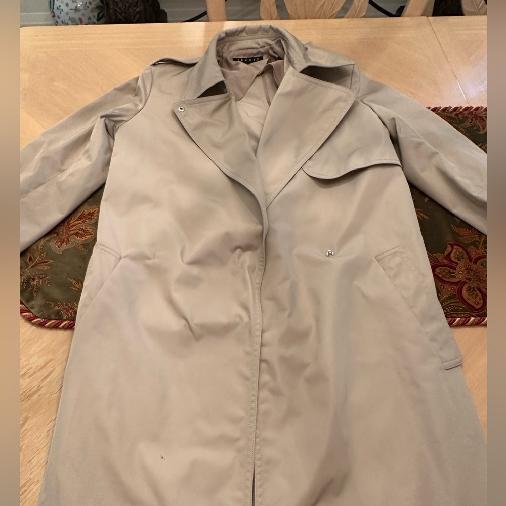 Theory tan trench coat waterproof size medium